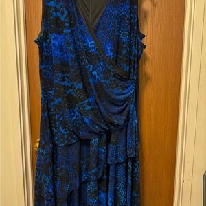 Carmen Marc Valvo Asymmetrical Knit Blue/Black Lace Patterned & Dress 2 Is Navy
